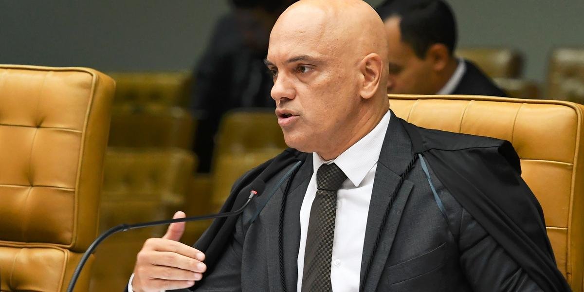 Alexandre de Moraes abre sigilo e aponta quadrilha bolsonarista contra